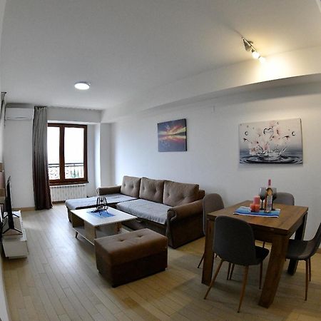 Skopje Starlight Apartments - Flatiron Bagian luar foto
