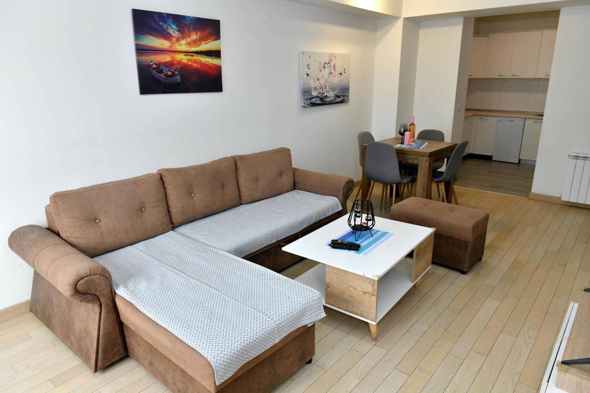 Skopje Starlight Apartments - Flatiron Bagian luar foto
